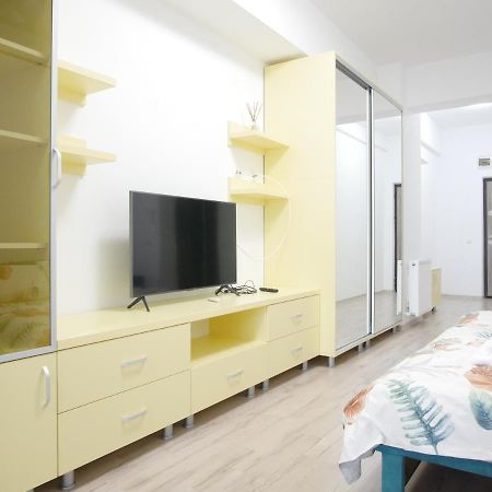 Re Dowtown Apartments - Palas Mall Studio Ясси Екстер'єр фото